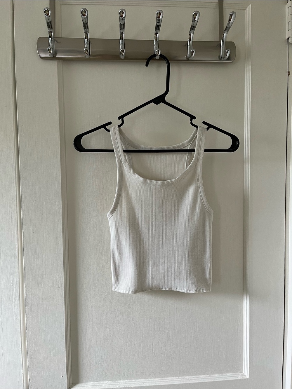 Women’s Roark White Ribbed Crop Tank Top (XS/S)